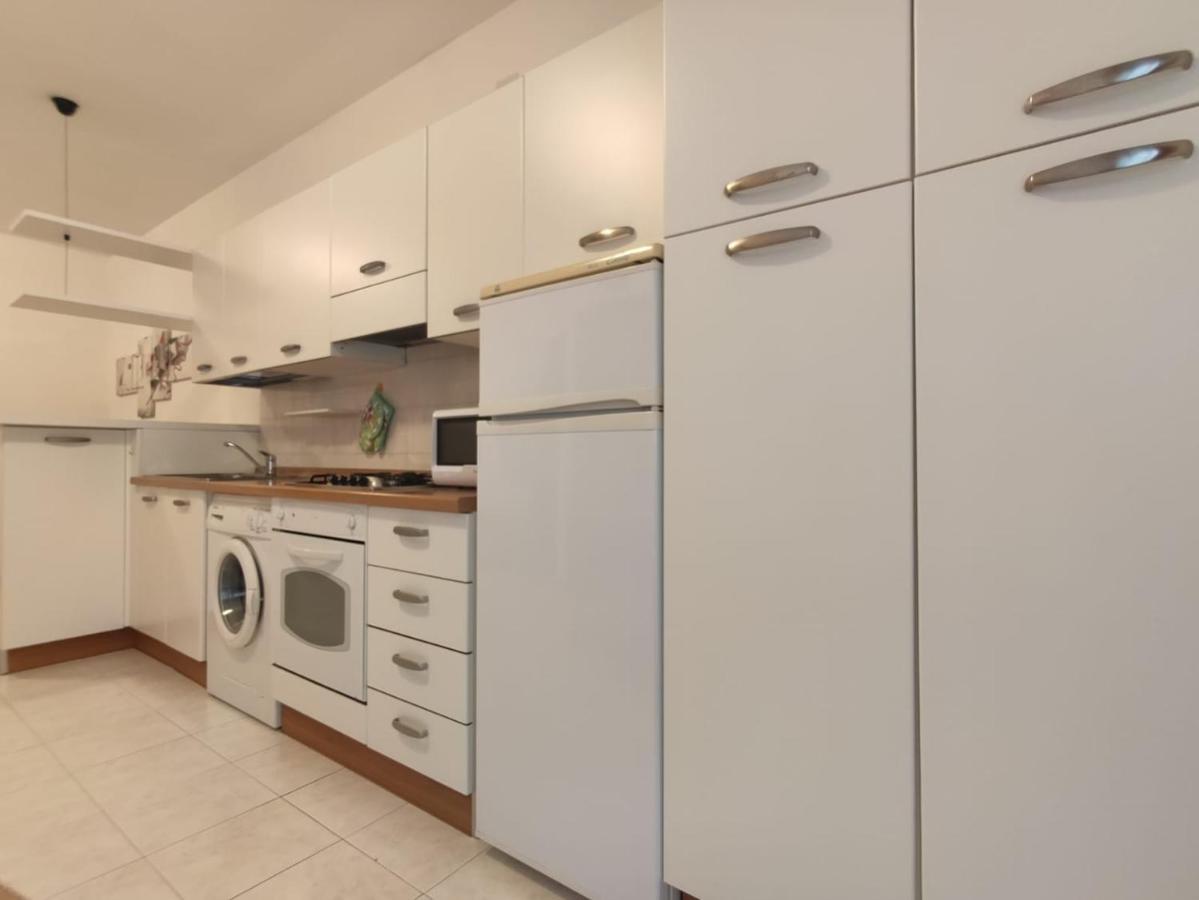Bafile 18 - Piazza Marconi - Centrale - 50 Mt Dal Mare Lido di Jesolo Eksteriør bilde